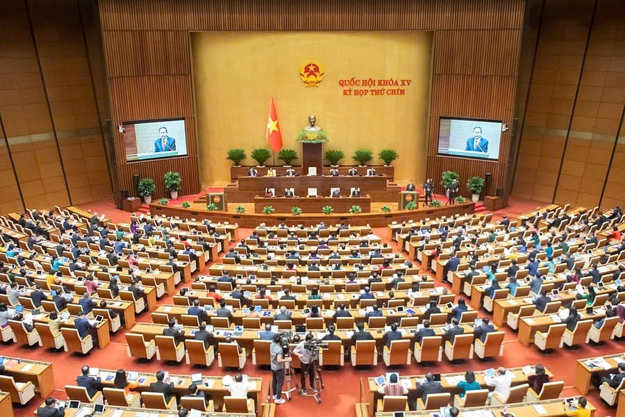 Lawmakers debate Constitutional amendments in Hanoi today